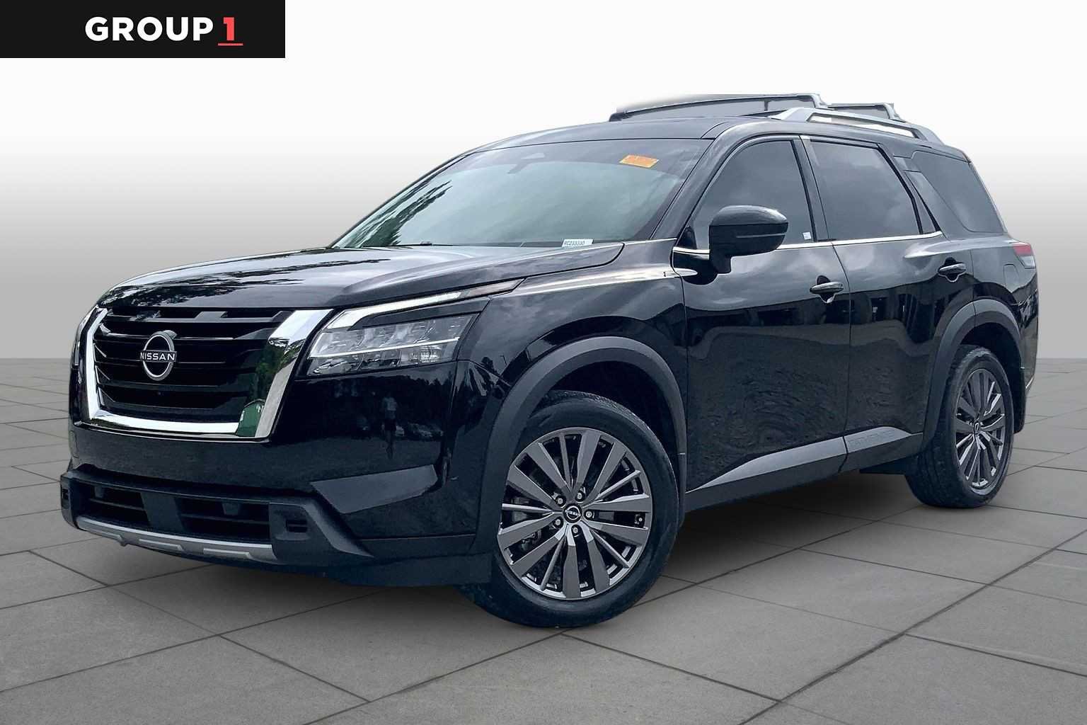 2024 Nissan Pathfinder SL 2WD's photo