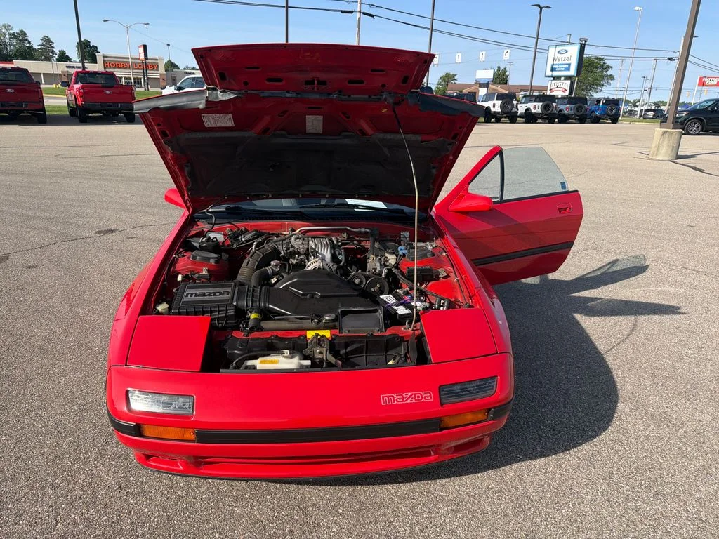 Used 1988 Red Mazda Base image 11