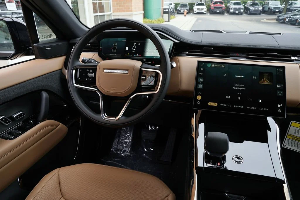 New 2026 Carpathian Grey Land Rover SE image 15
