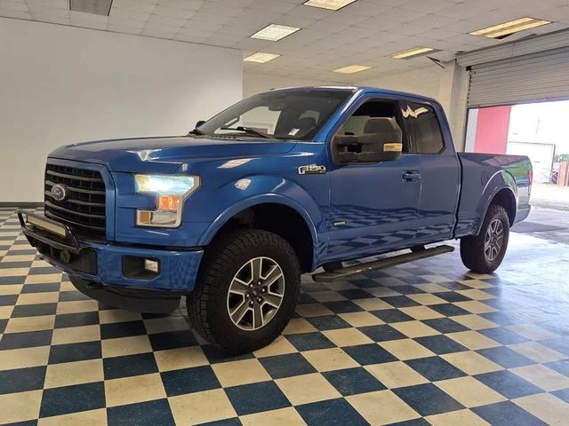 Used 2016 Blue Ford XLT image 3
