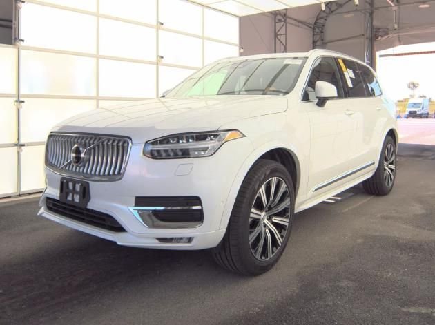 2025 Volvo XC90 B6 Plus Bright 7-Seater 4WD's photo