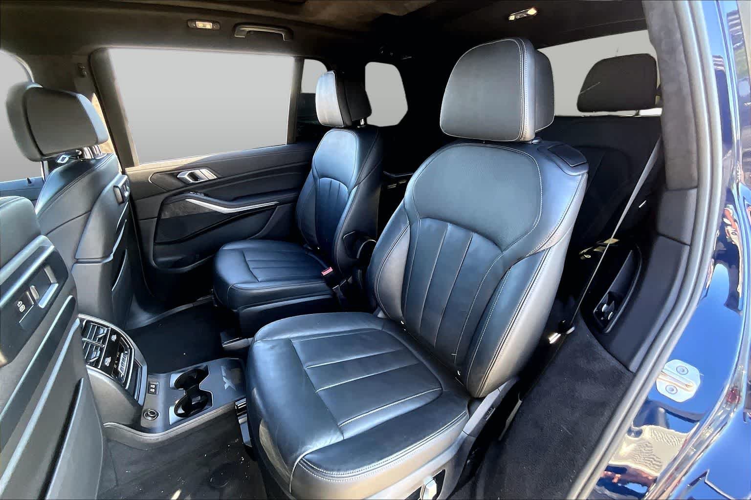Used 2022 Tanzanite Blue II Metallic BMW xDrive40i image 19