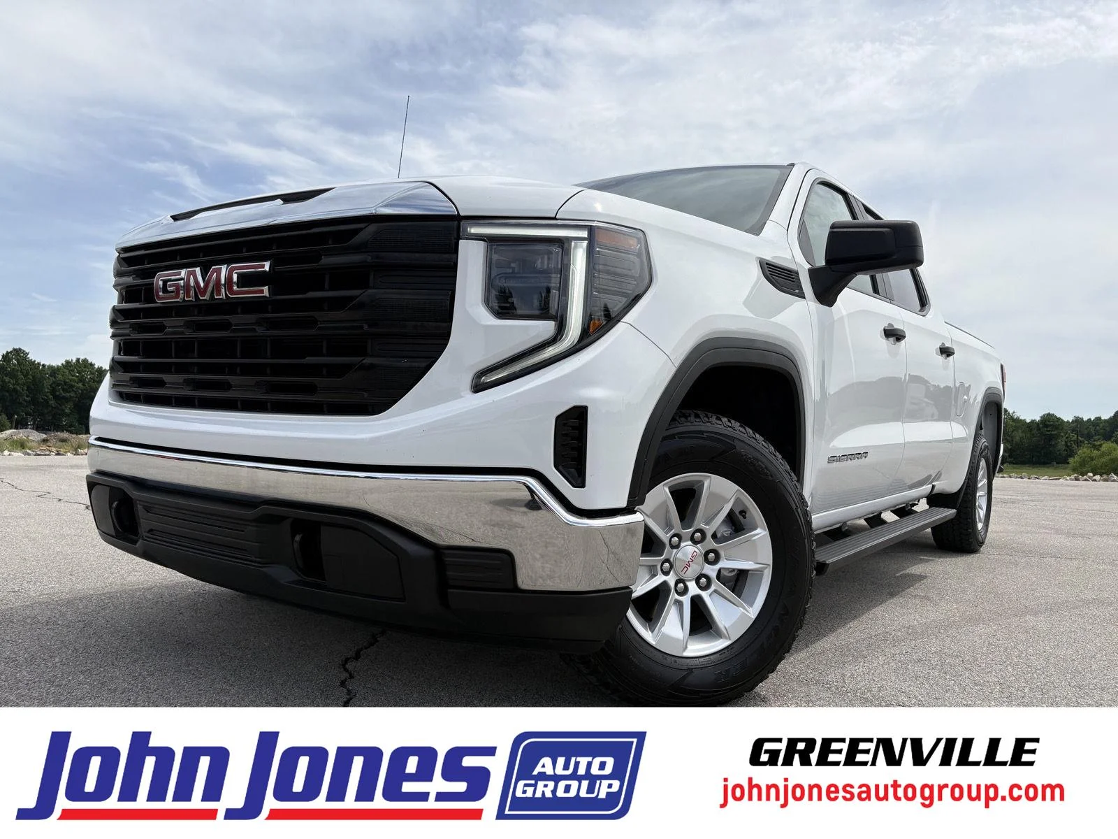 2023 GMC Sierra 4WD Crew Cab Short Box Pro's photo