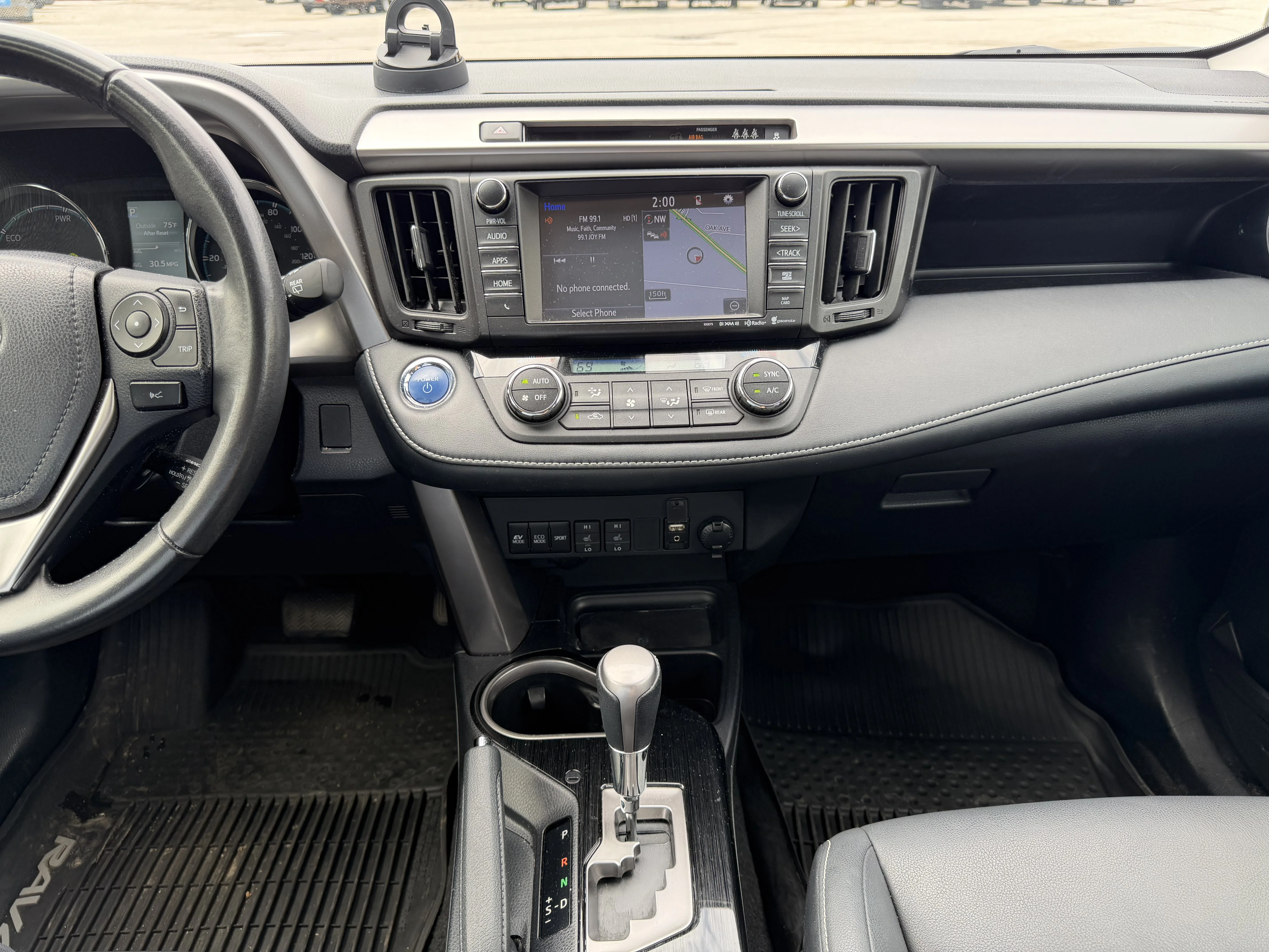 Used 2018 Aqua Toyota Hybrid Limited image 19