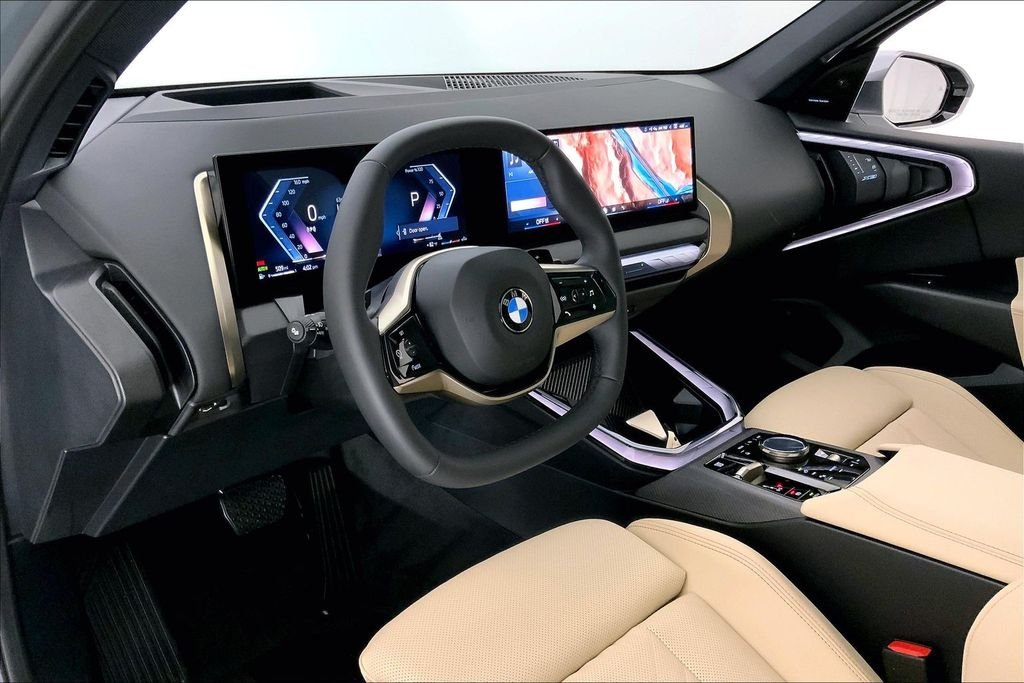 Used 2025 Skyscraper Grey Metallic BMW  image 21