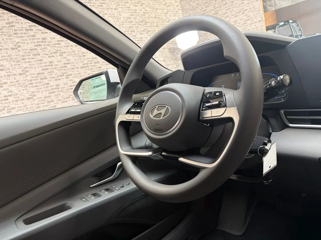 New 2026 Serenity White Hyundai SE image 17