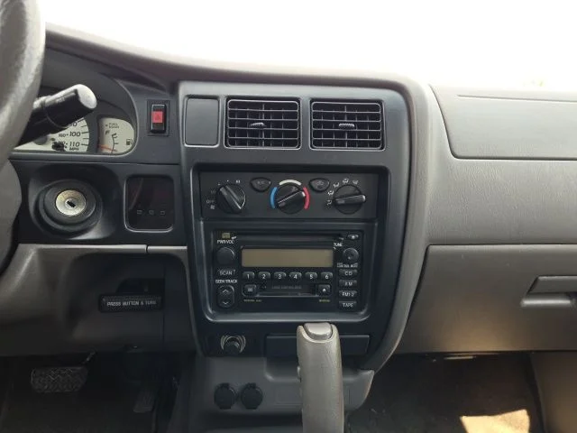 Used 2004 Gray Toyota PreRunner image 11