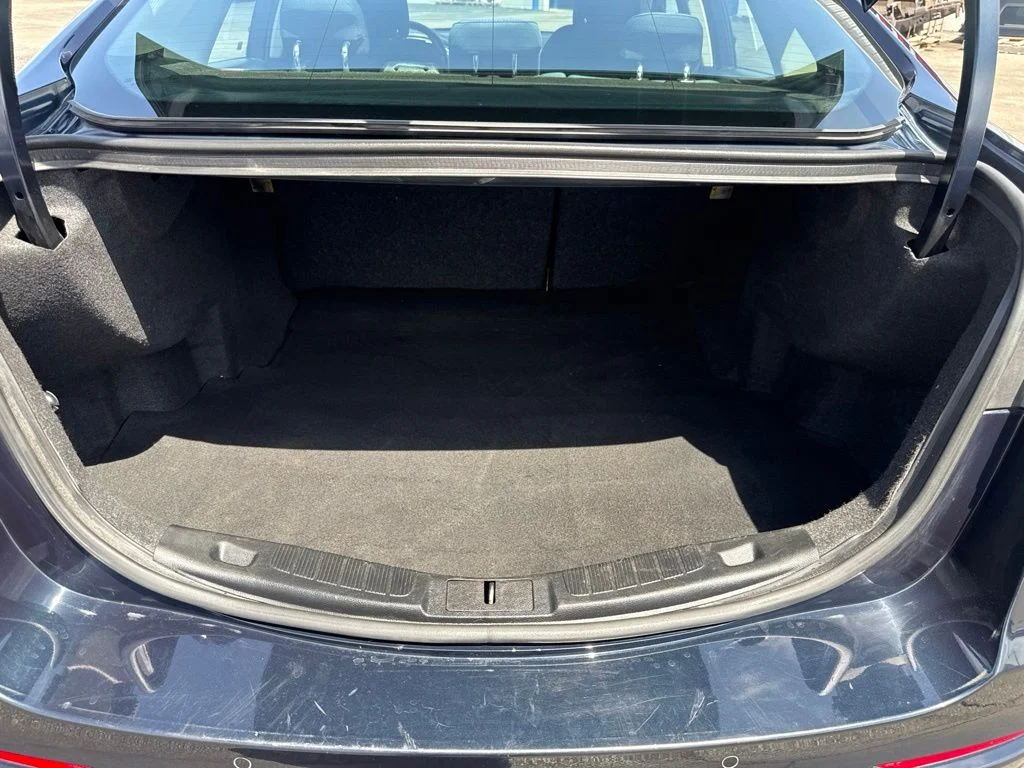 Used 2020 Blue Ford SE image 39