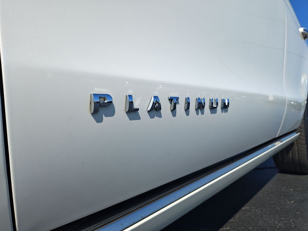 Used 2019 White Ford Platinum image 28