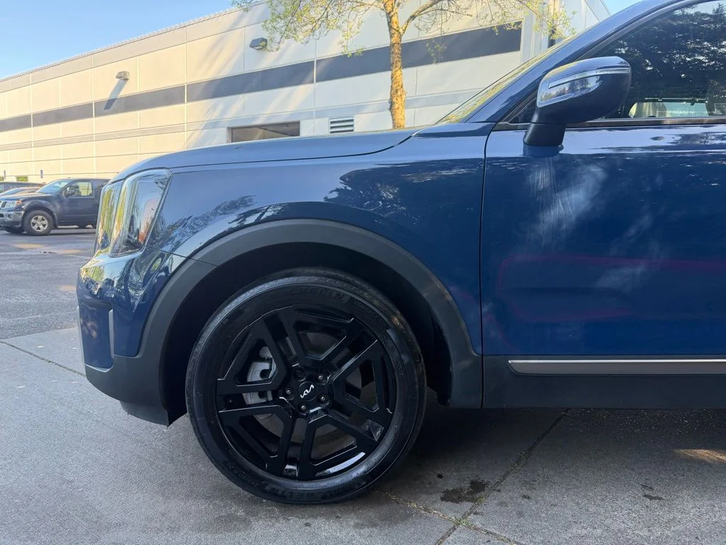 Used 2023 Midnight Lake Blue Kia EX X-Line image 7