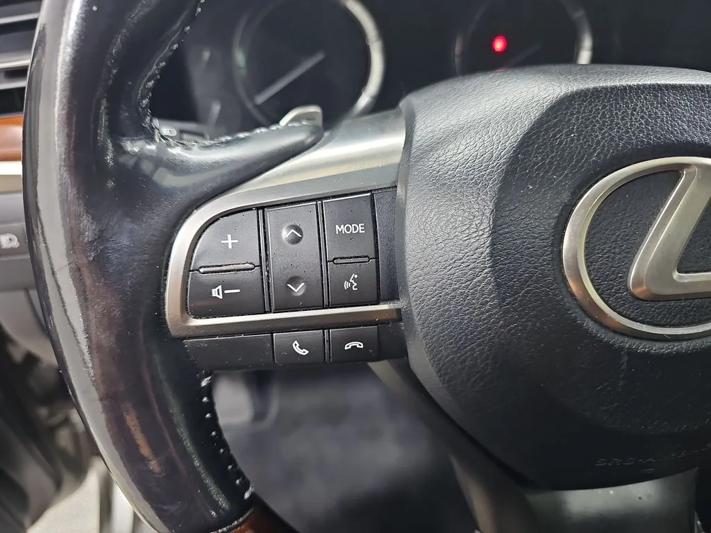 Used 2017 Silver Lexus 570 image 19