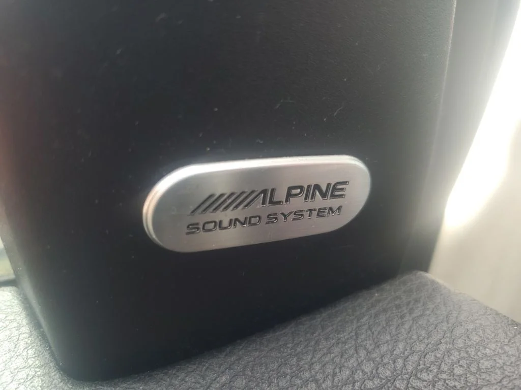 Used 2014 White Dodge Limited image 22
