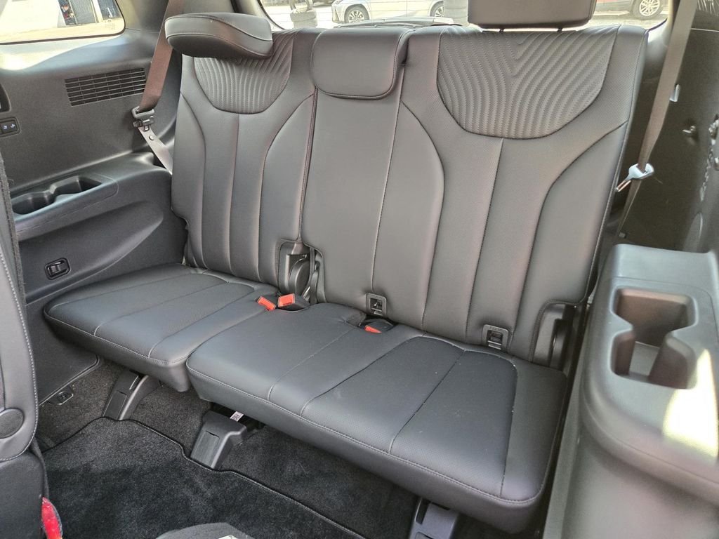 Used 2025 Gray Hyundai Calligraphy image 19