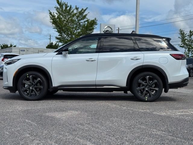 New 2027 2T RAD WHT INFINITI Autograph AWD image 4