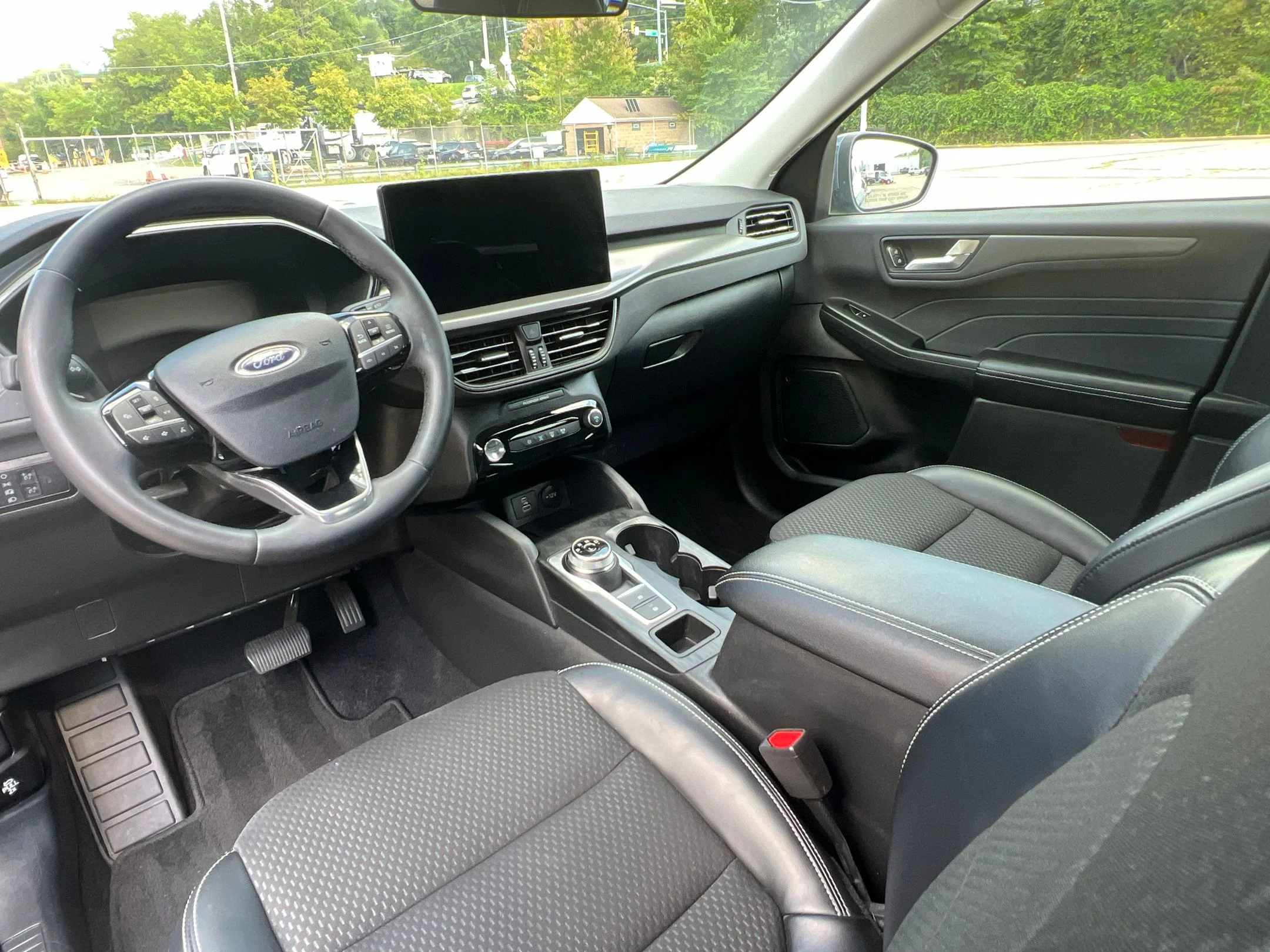 Used 2023 Blue Ford Base image 23