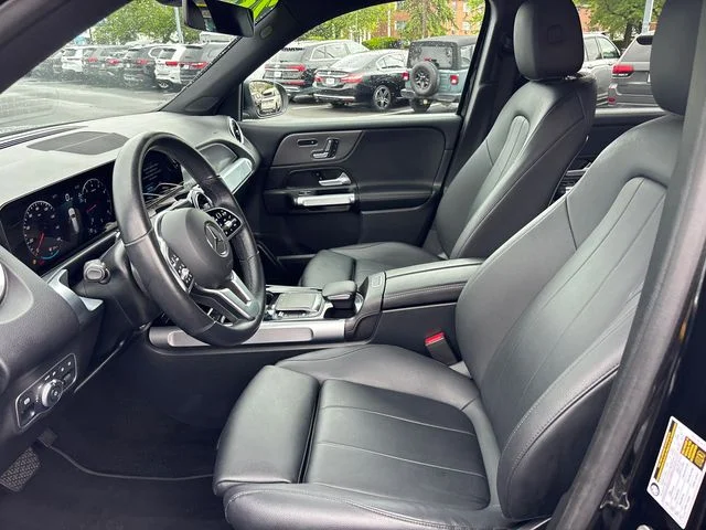 Used 2023 White Mercedes-Benz GLB 250 image 6