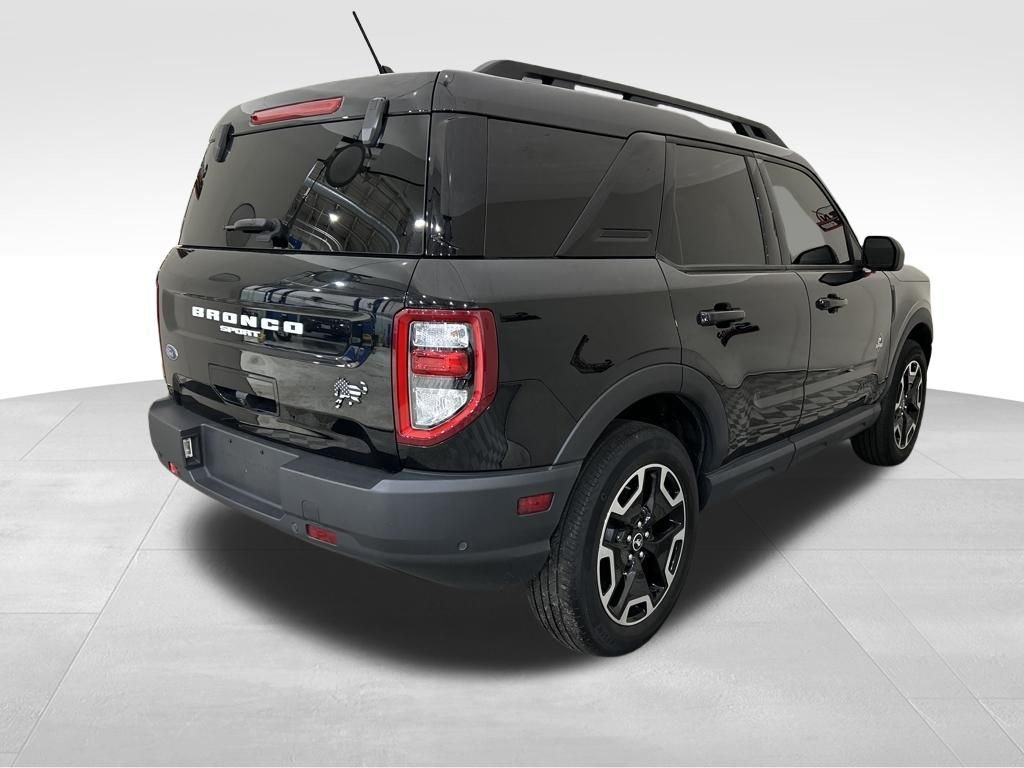 Used 2023 Black Ford Outer Banks image 5
