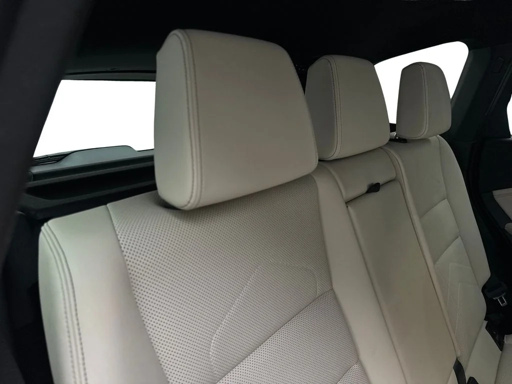 Used 2023 Green BMW xDrive28i image 41