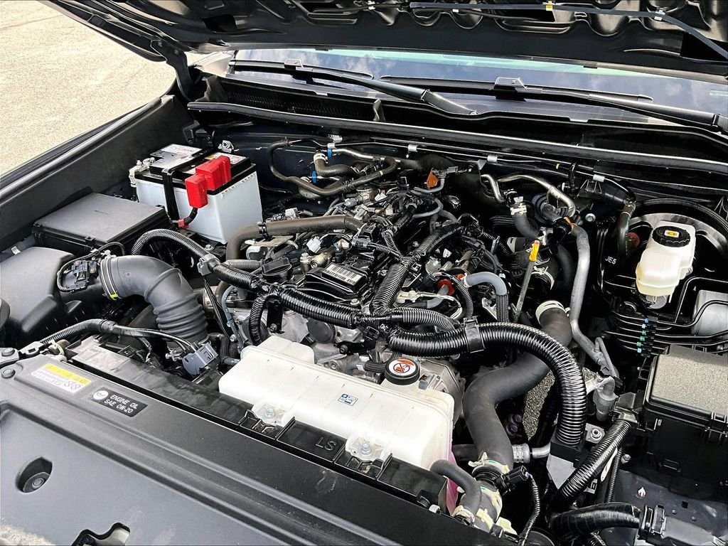 Used 2025  Toyota SR5 image 35