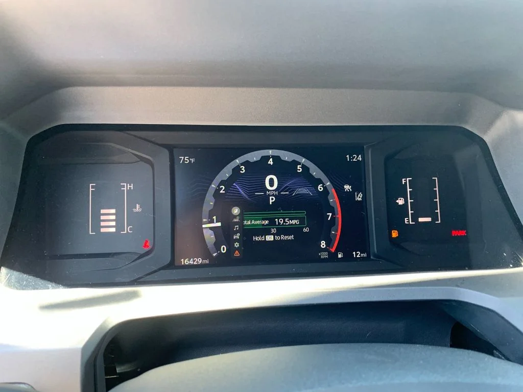 Used 2025 White Toyota SR image 28
