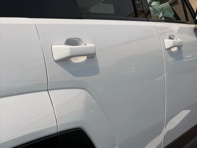 Used 2025 White Hyundai Calligraphy image 11
