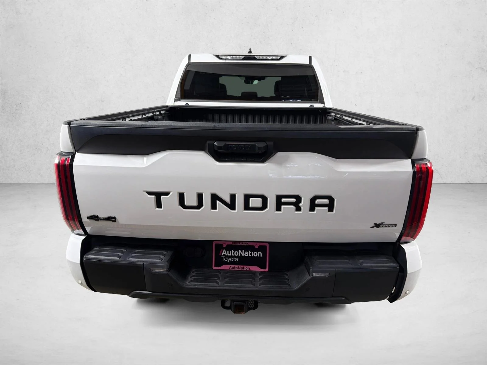 Used 2022 White Toyota SR5 image 4