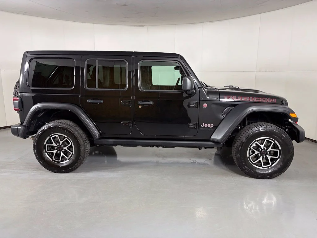 Used 2025 Black Jeep Rubicon image 9