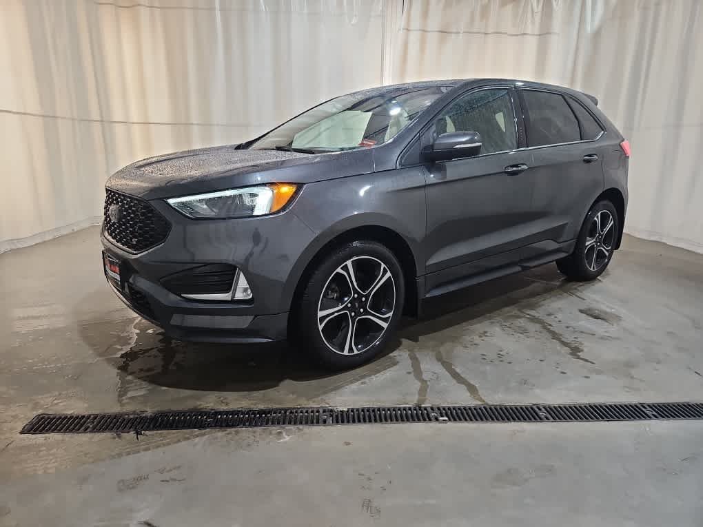 Used 2020 Magnetic Metallic Ford ST image 2