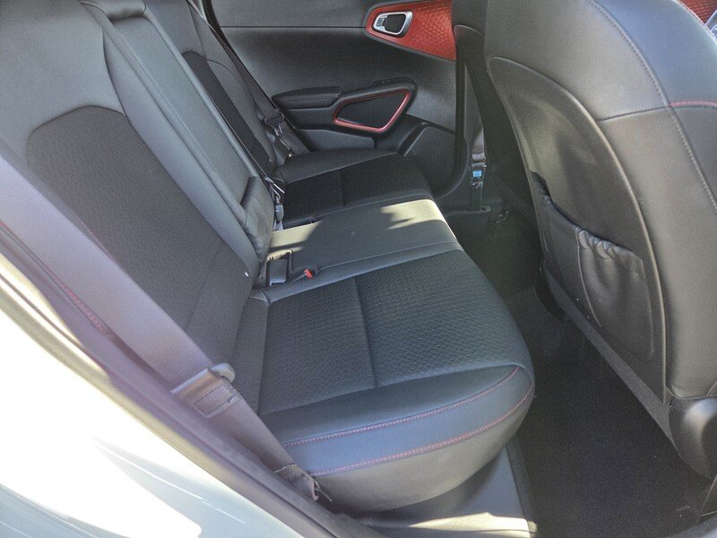 Used 2023 White Kia GT-Line image 19