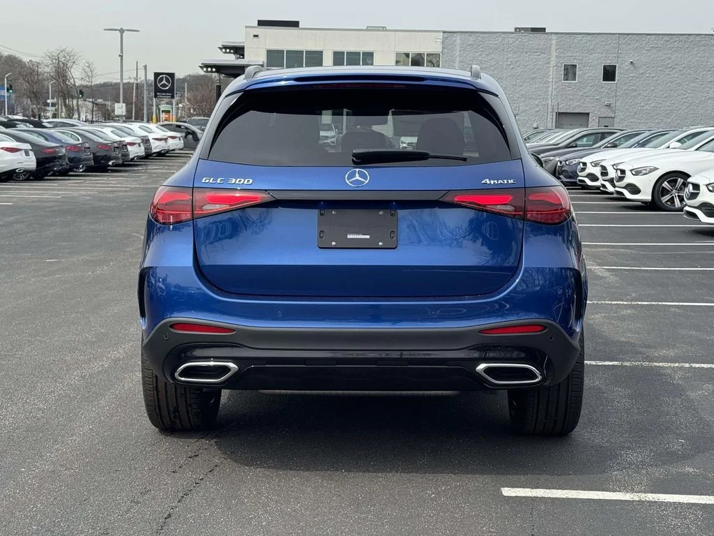 New 2026 Blue Mercedes-Benz GLC 300 image 9