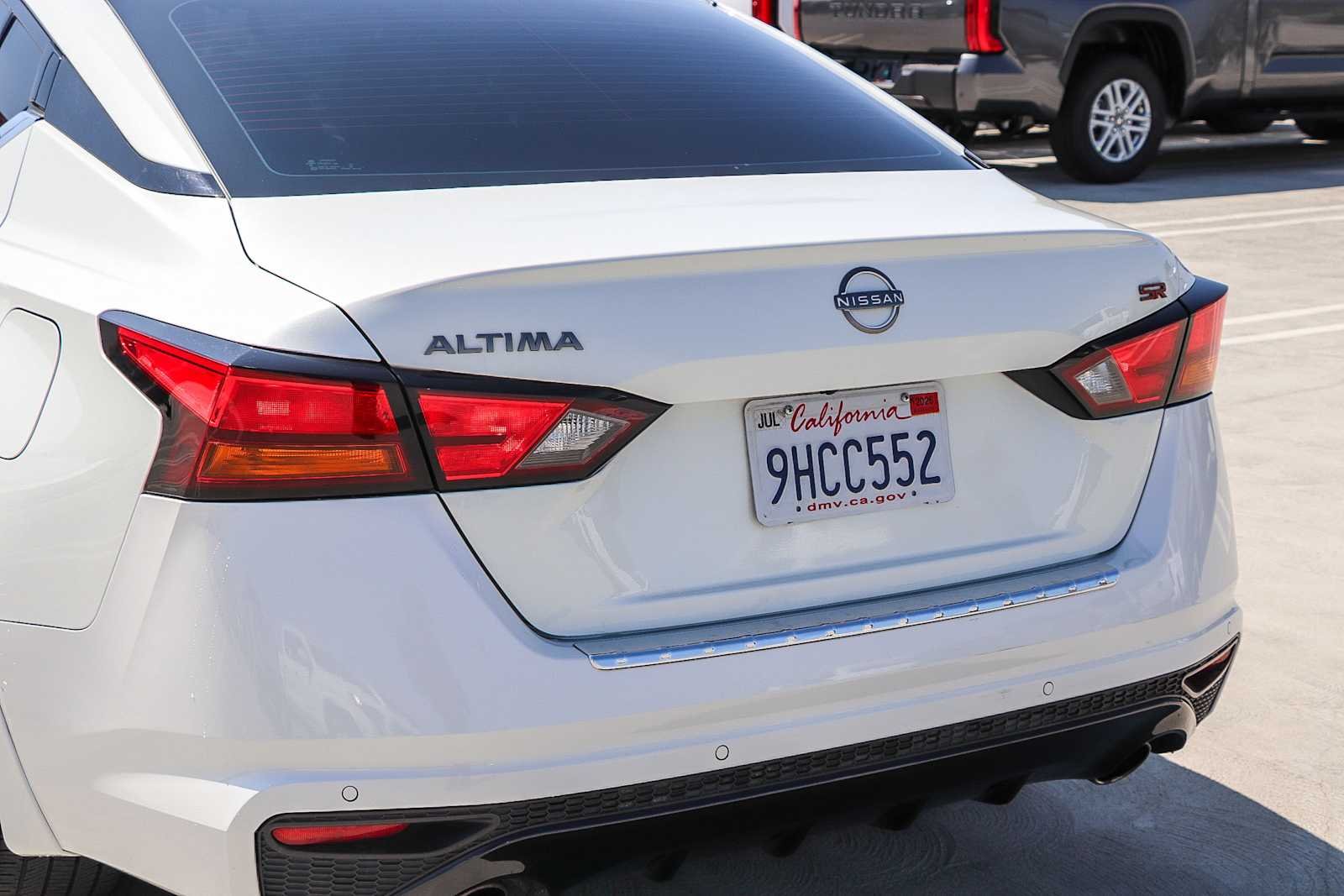 Used 2023 Pearl White Tricoat Nissan 2.5 SR image 11