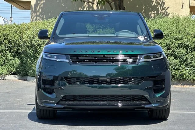 New 2026 British Racing Green Land Rover Dynamic SE image 8