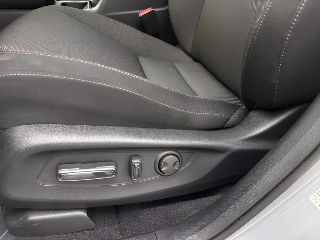 Used 2025 Solar Silver Metallic Honda EX image 21