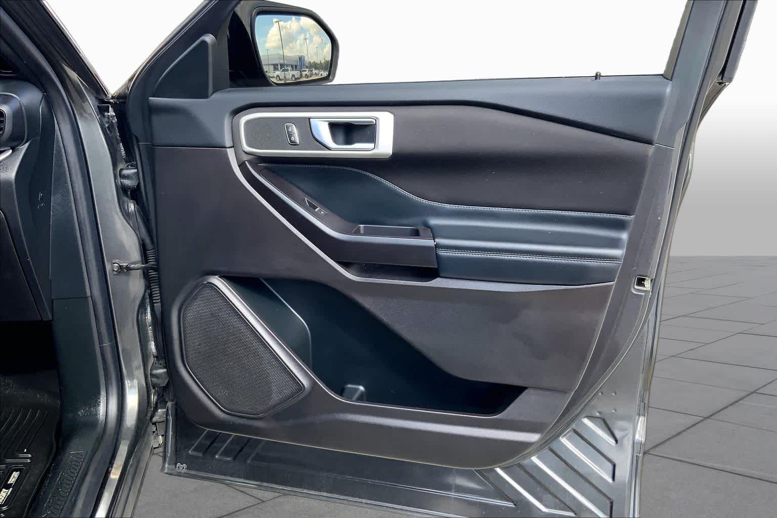 Used 2020 Magnetic Metallic Ford XLT image 22