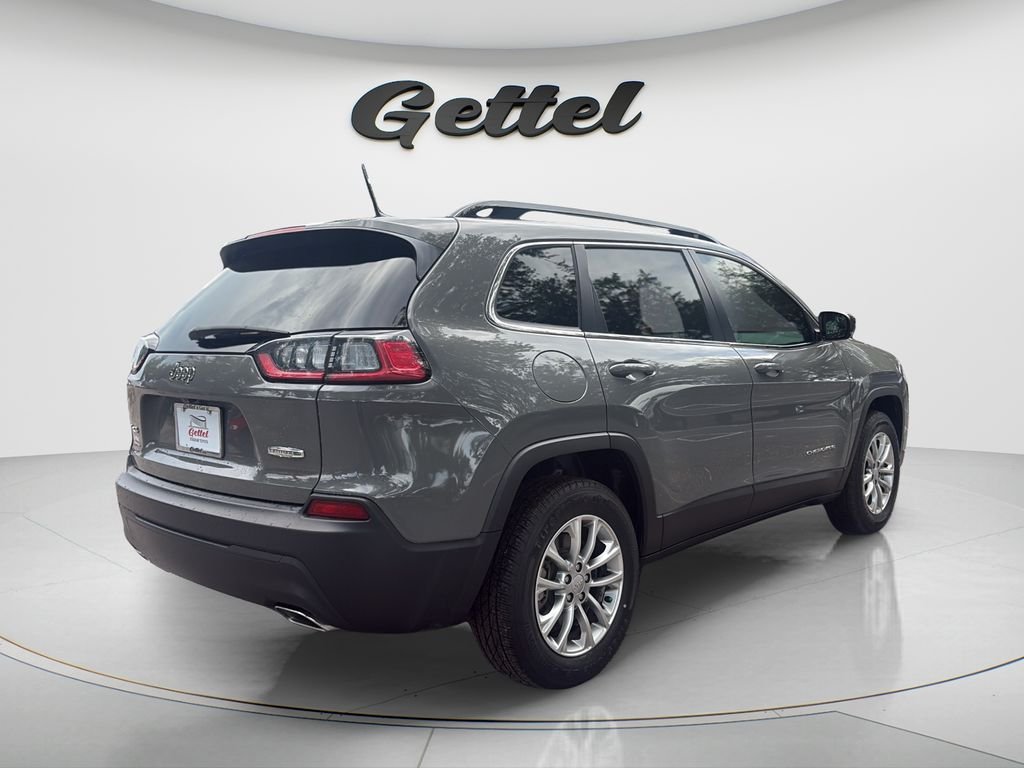 Used 2022 Gray Jeep Latitude Lux image 5