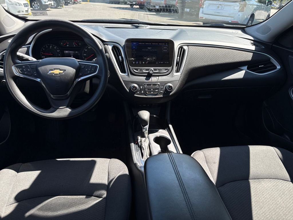 Used 2024 White Chevrolet LT image 19