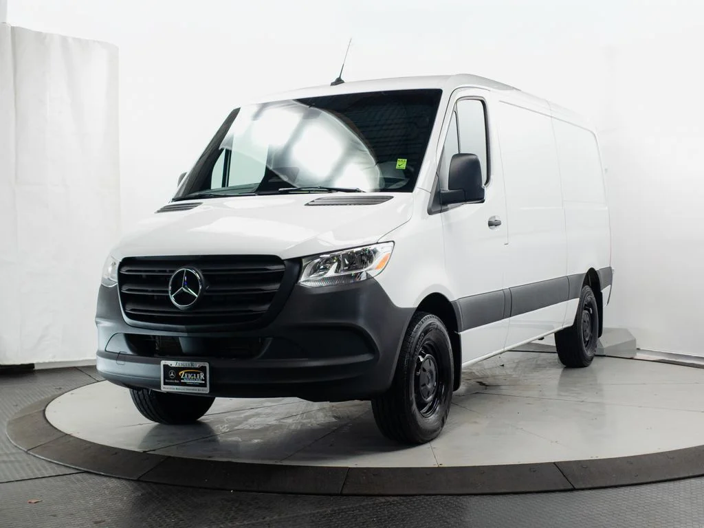 Used 2026 Arctic White Mercedes-Benz Cargo 144 WB image 3