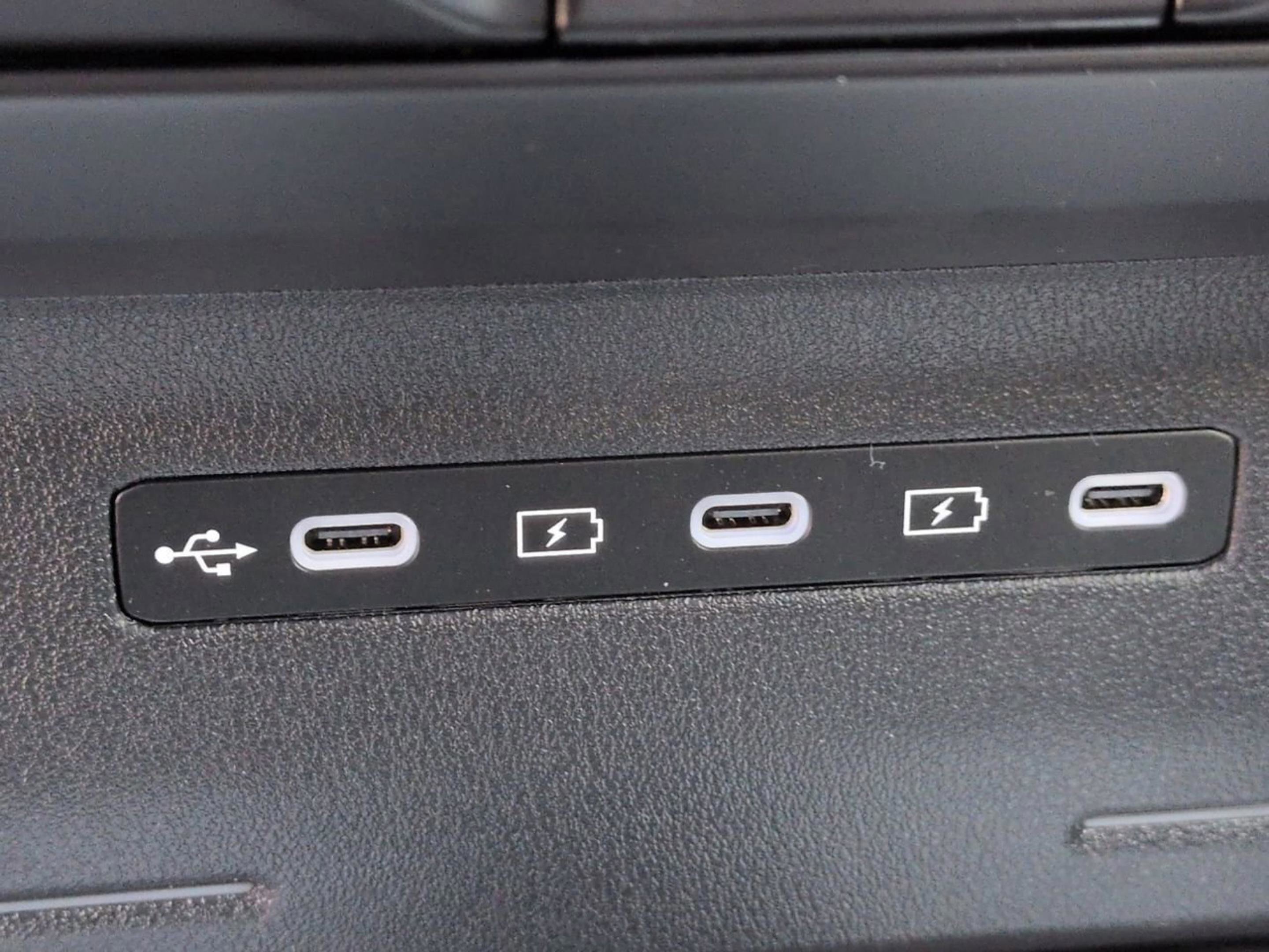 New 2027 Terrain Brown Matte Kia X-LINE SX image 23