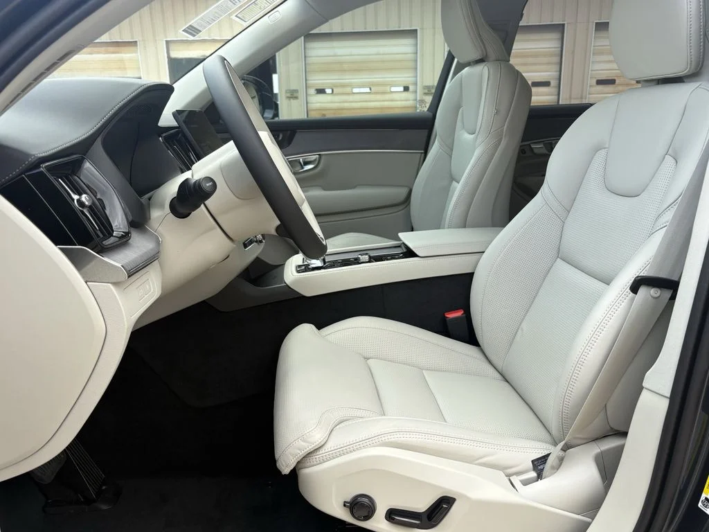 New 2026 Denim Blue Volvo Ultra image 12