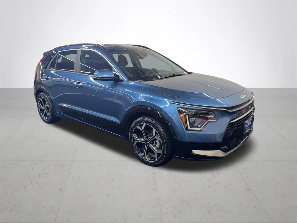 Used 2023 Blue Kia SX image 10