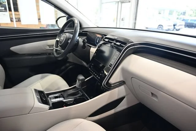 Used 2023 Red Hyundai SEL image 13