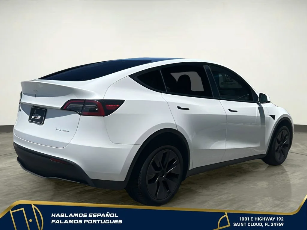 Used 2024  Tesla Long Range image 6