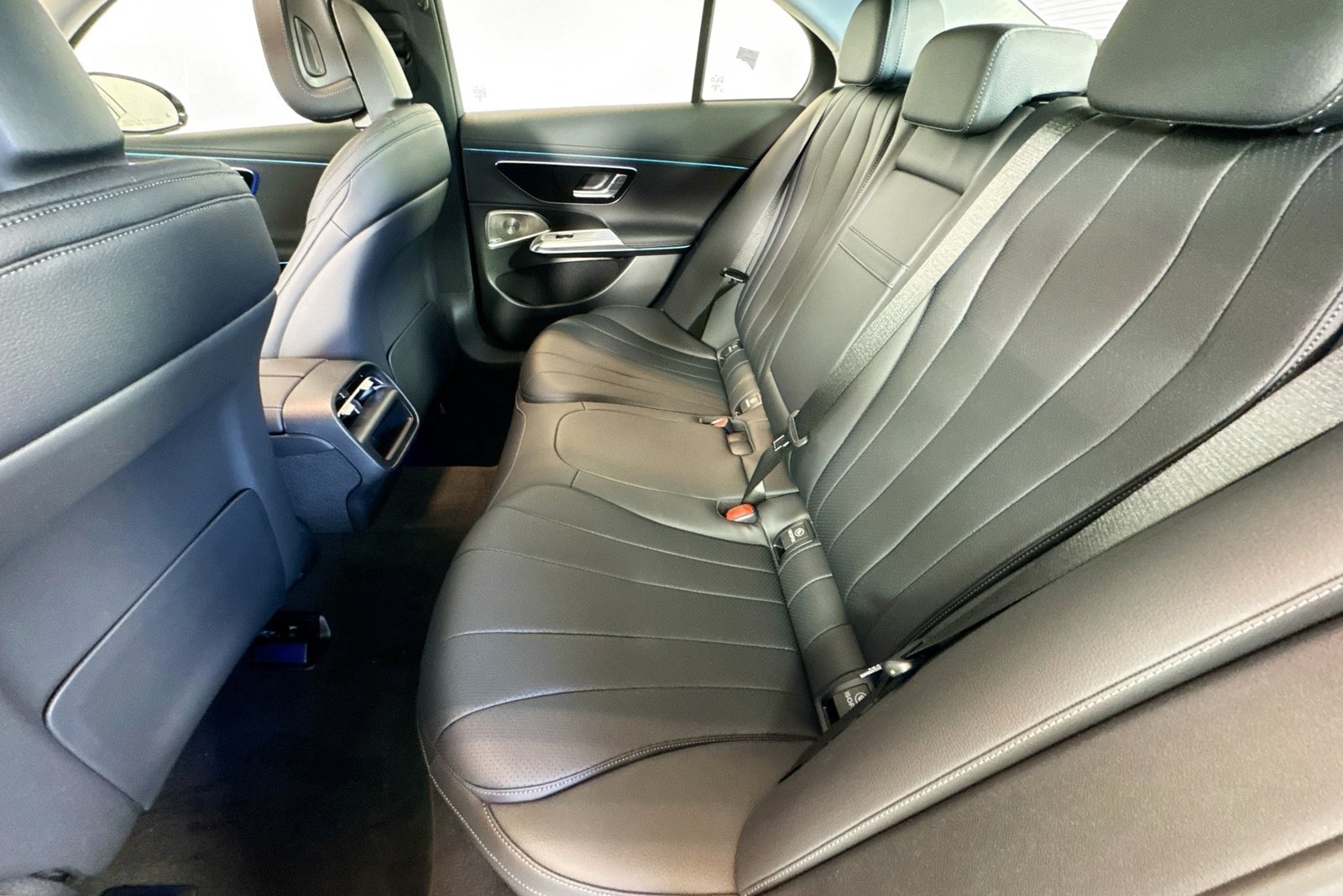 New 2026 Polar White Mercedes-Benz E 350 image 22