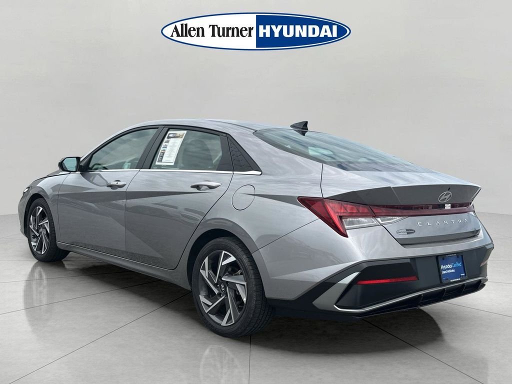 Used 2025 Fluid Metal Hyundai SEL Convenience image 6