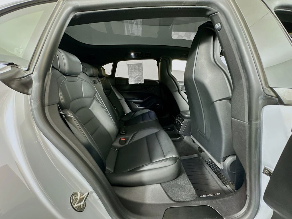 2022 Porsche Taycan Base - Photo 30