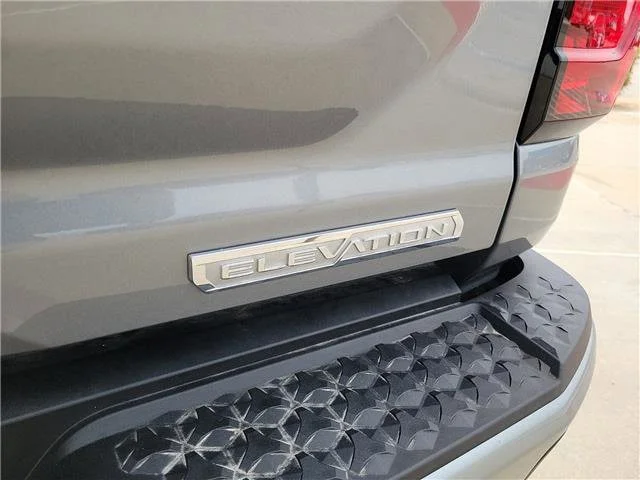 New 2026 Sterling Metallic GMC Elevation image 8