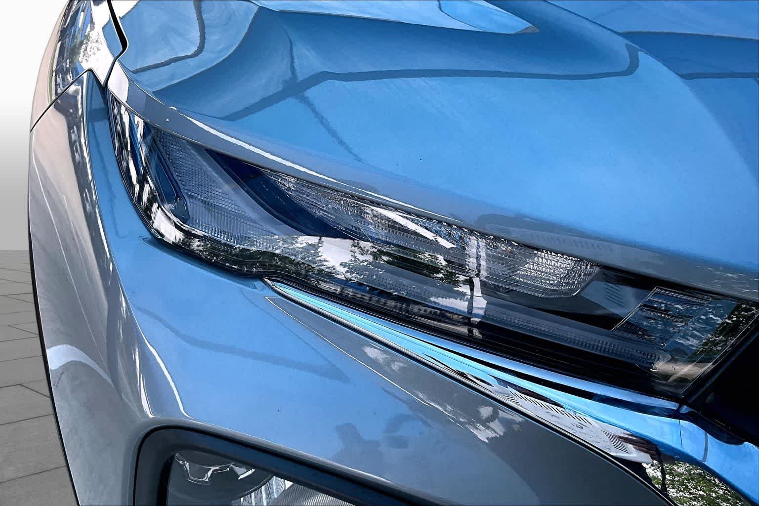 Used 2023 Sterling Gray Metallic Chevrolet LT image 28