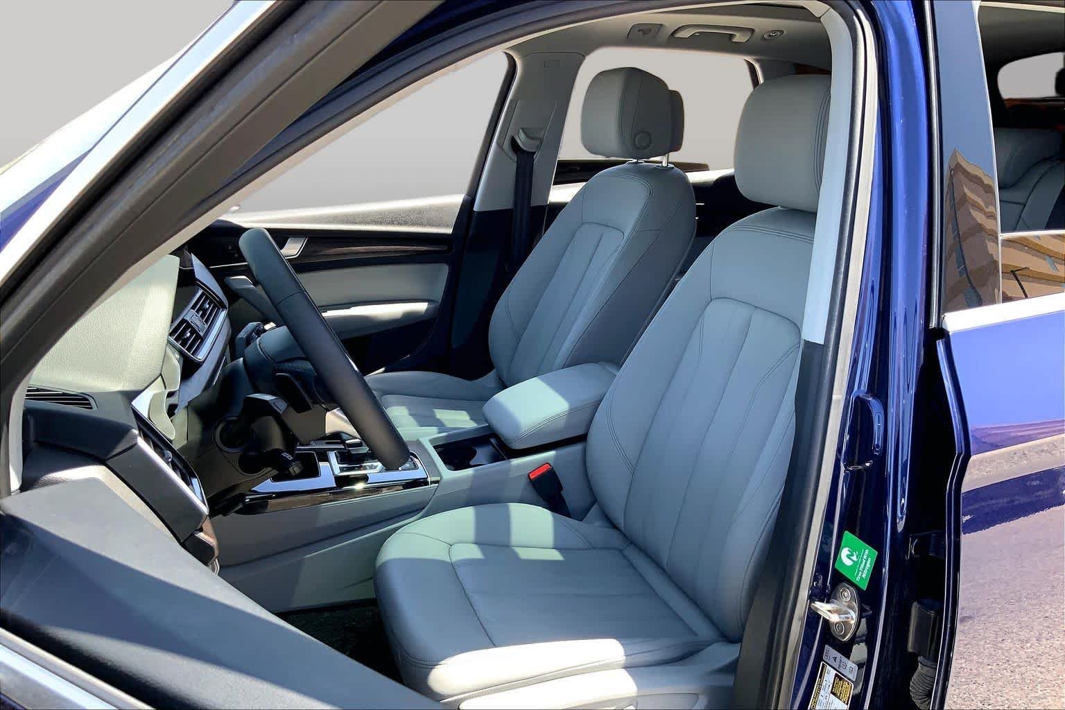 Used 2023 Navarra Blue Metallic Audi S line Premium image 8