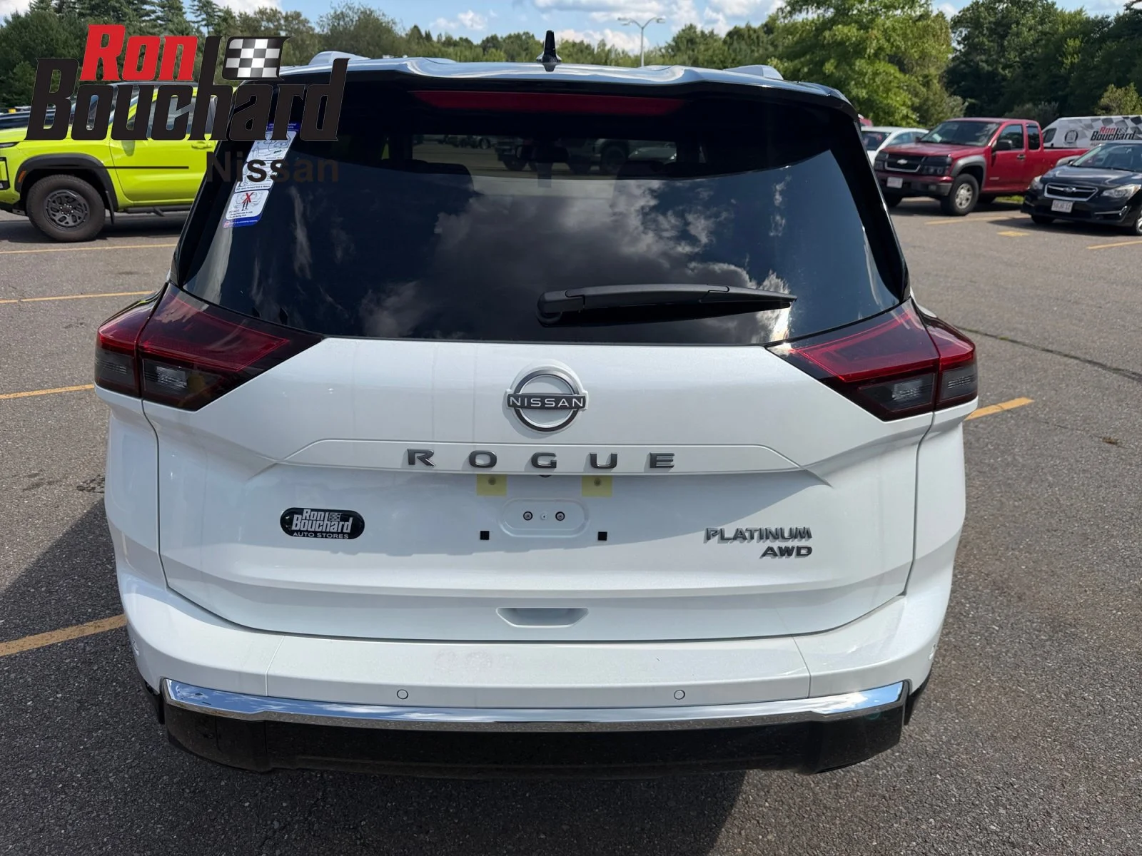 New 2026 Everest White Pearl/Super Black Nissan Platinum image 44