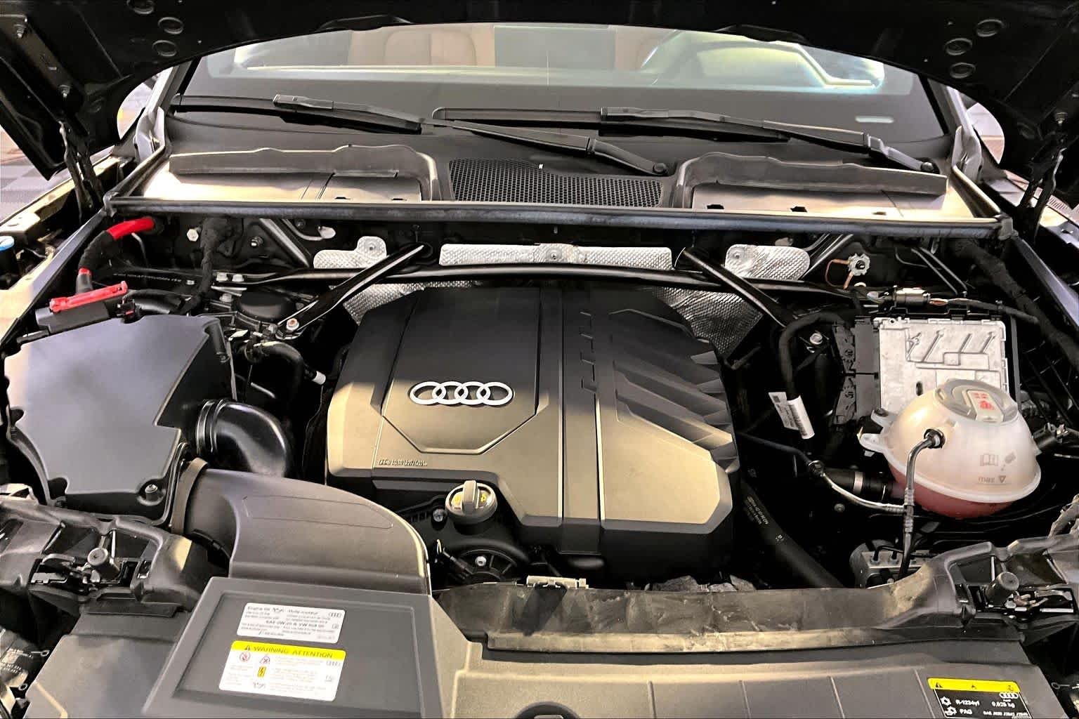Used 2022 Daytona Gray Pearl Effect Audi S line Premium image 30